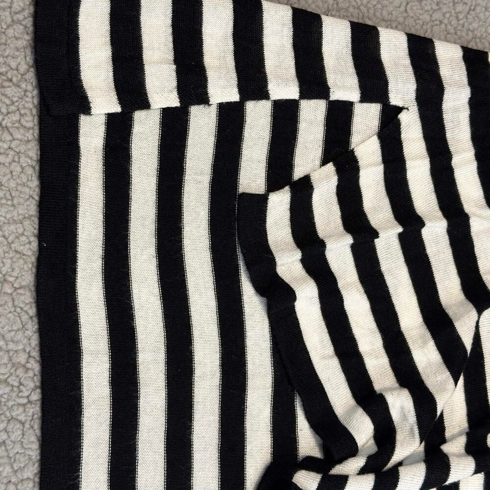 H&M Women's Striped Long Sleeve Top Small Black White High Low Split Hem Knit - Picture 6 of 8
